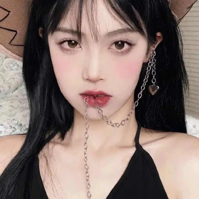 穿黄靴子的女孩